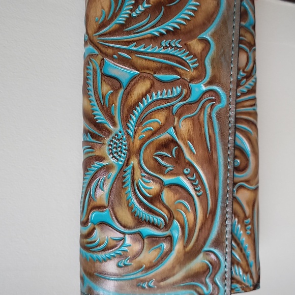 Patricia Nash Turquoise Tooled Terresa Wallet - Picture 2 of 12